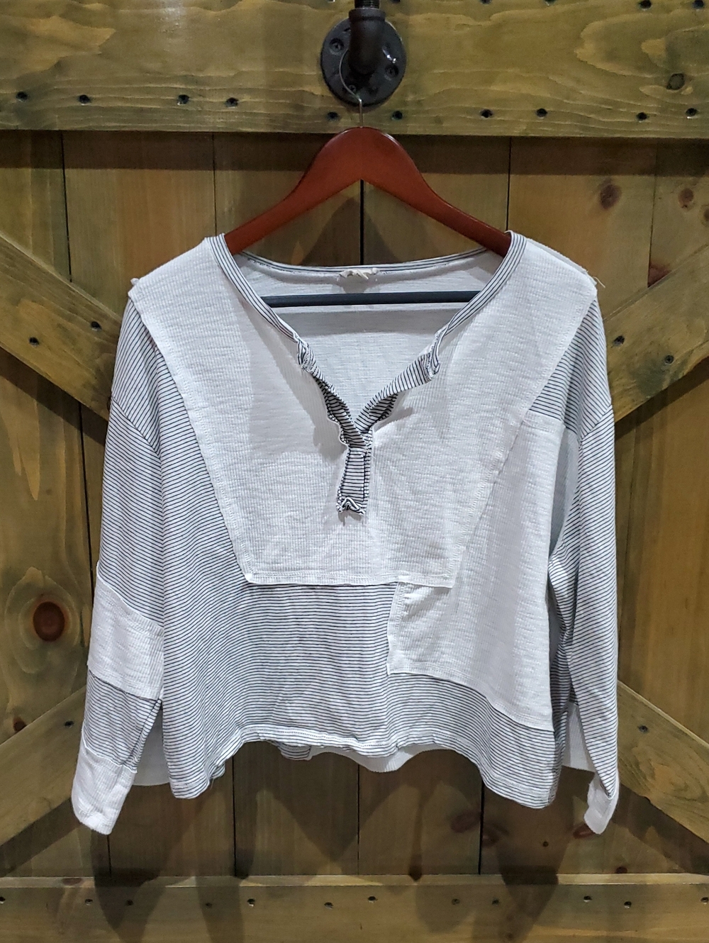 POL White & Gray Striped Tie-Front Cropped Pullover Casual Comfy Lightwieght